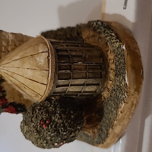 Vintage Lilliput- holly cottage 3.5"×3.5" - Picture 8 of 9